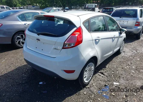 2015 Ford Fiesta S z USA, uszkodzony, nr VIN 3FADP4TJ8FM122710